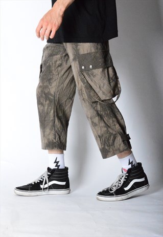 VINTAGE 90S UNISEX KHAKI CAMO LONG CARGO SHORTS