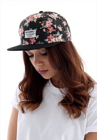 FLORAL PATTERNED BLACK SNAPBACK CAP