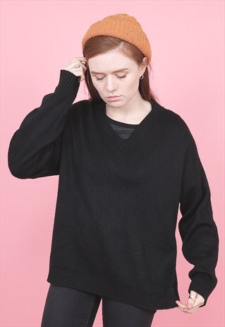 VINTAGE BLACK V-NECK JUMPER /R1233