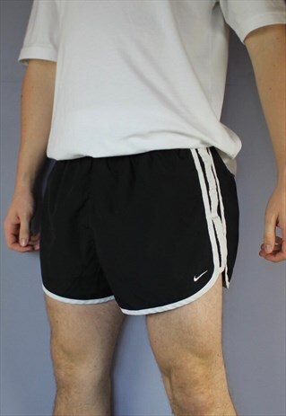 VINTAGE NIKE RUNNER SHORTS IN BLACK WITH EMBROIDERED LOGO AN