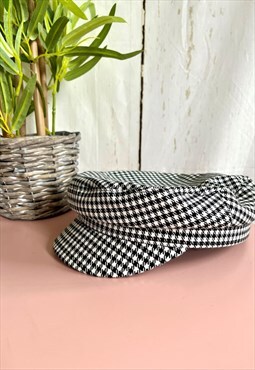 Vintage Black & White Dogtooth 70's Baker Boy Hat