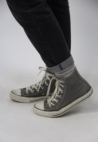 VINTAGE CONVERSE TRAINERS
