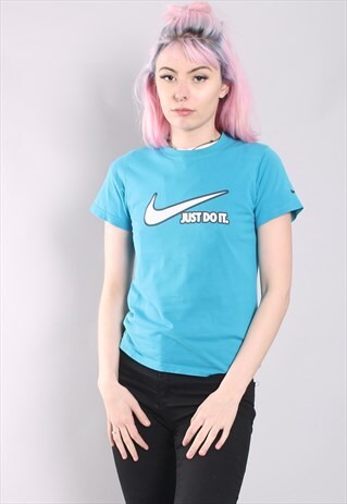 VINTAGE NIKE T-SHIRT