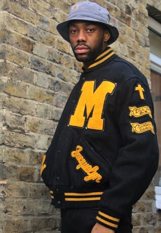 RETRO / 90'S / BLACK VARSITY JACKET