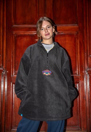 FLEECE IN BLACK WITH DREAM CASINO EMBROIDERY
