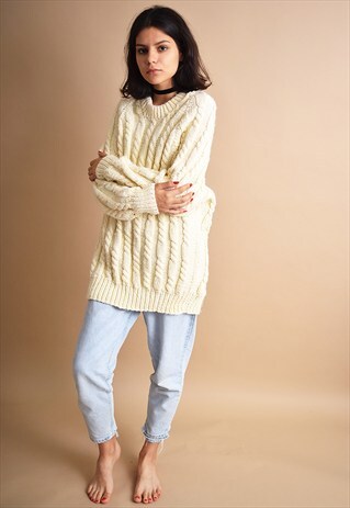 CUTE VINTAGE 90'S ARAN STYLE KNIT OVERSIZED JUMPER
