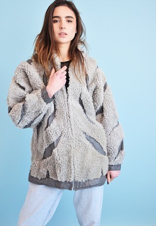 VINTAGE 80'S RETRO FAUX FUR CROPPED JACKET WITH A HOOD