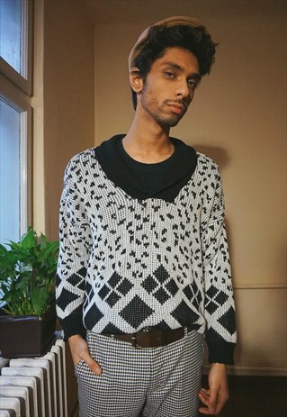 VINTAGE GEOMETRIC PATTERNED BLACK/WHITE JUMPER