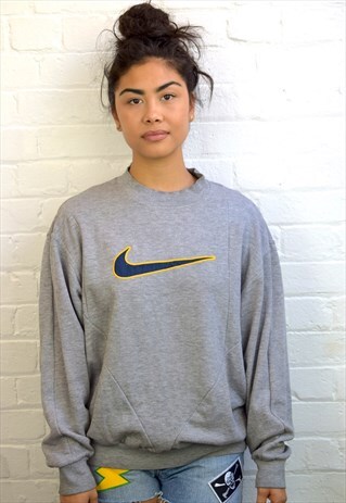 VINTAGE 90'S NIKE SWEATSHIRT