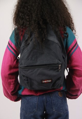 VINTAGE EASTPAK BACKPACK