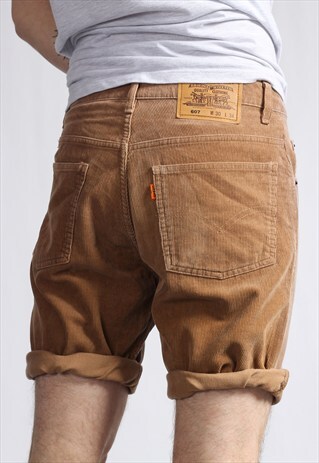 VINTAGE LEVI'S CORDUROY SHORTS