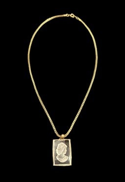 70's Vintage Boxed Cameo Glass Pendant Gold Metal Chain
