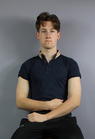 VINTAGE BURBERRY POLO SHIRT IN NAVY WITH EMBROIDERED LOGO AN