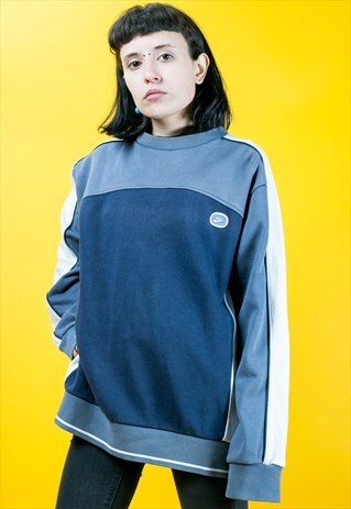 VINTAGE NIKE SWEATSHIRT