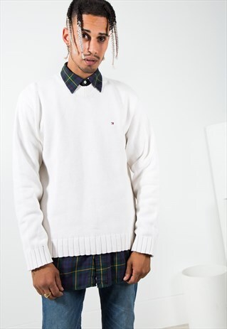 ON SALE VINTAGE 80S TOMMY HILFIGER KNITWEAR JUMPER / S0312