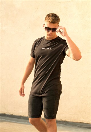 BLACK T-SHIRT