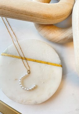 Gold Faux Pearl Monogram Letter C pendant Charm Necklace