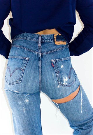 VINTAGE 90'S ASS RIP DISTRESSED 501 LEVI'S
