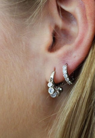 SMALL SILVER EARRING