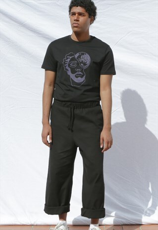 GRAPIC PRINT ORGANIC COTTON T-SHIRT IN BLACK