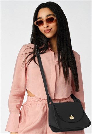 BLACK CROSSBODY CURVED SATCHEL