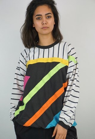VINTAGE 90'S SWEATSHIRT