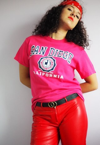 90S VINTAGE SLOGAN LOGO PRINT FESTIVAL T-SHIRT TOP IN PINK