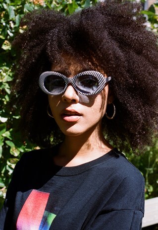 CHECKERED OVAL SUNGLASSES WITH BLUE COLOURED LENS
