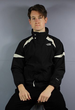 VINTAGE TNF WATERPROOF COAT JACKET IN BLACK WITH ZIP POCKETS