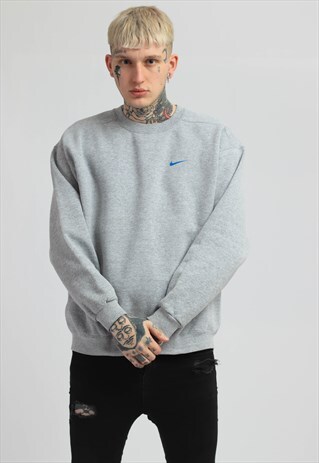 VINTAGE NIKE SWEATSHIRT