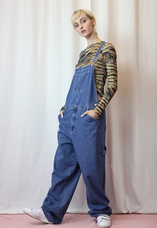 VINTAGE 90'S GRUNGE OVERSIZE DENIM DUNGAREES IN NAVY BLUE