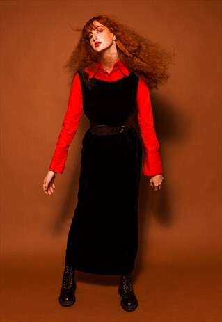 BLACK VELVET EVENING DRESS