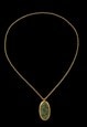 70'S VINTAGE GOLD METAL WOVEN CHAIN GREEN STONE PENDANT