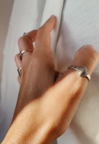 SILVER SHELL RING