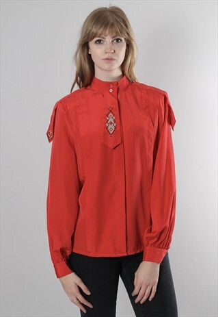 VINTAGE 80S RED WESTERN EMBROIDERED SATIN BLOUSE SHIRT TOP