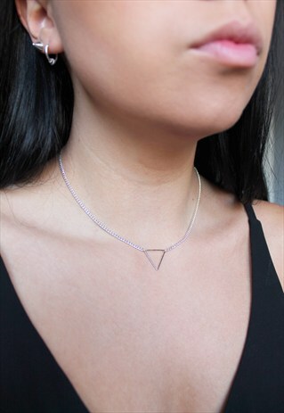 TRIANGLE NECKLACE