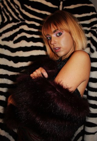 DARK BURGUNDY FAUX FUR SCARF