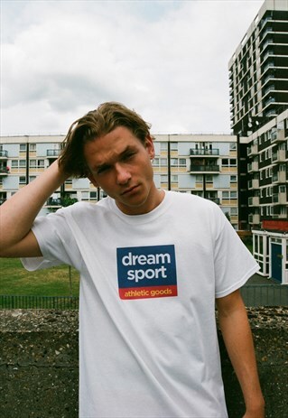 SHORT SLEEVED T-SHIRT WHITE WITH DREAM SPORT ATHLETIC GOODS