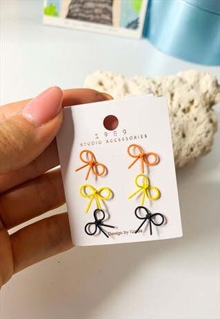CITRUS TONES WIRE BOW STUDS SET