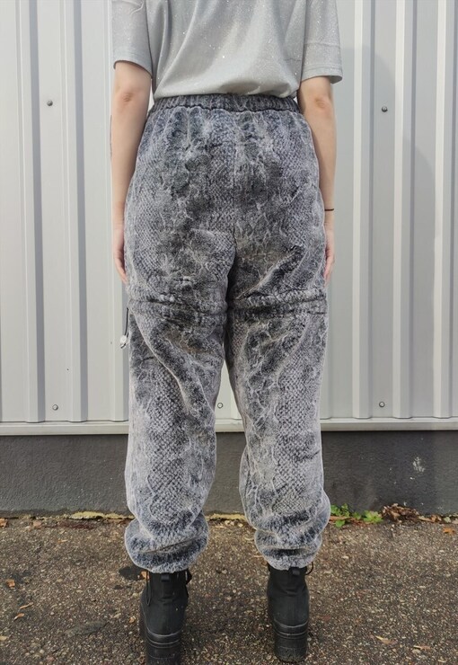 garment image