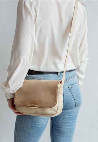 VINTAGE 90S MINIMAL SHOULDER BAG IN CREAM