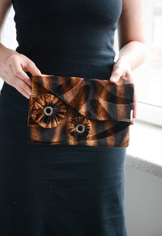 Vintage Y2K Brown Ombre Style Velvet Clutch