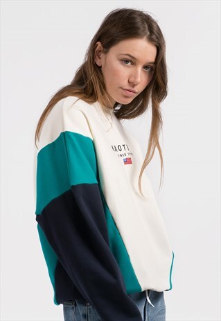 WHITE AND BLUE SWEATSHIRT