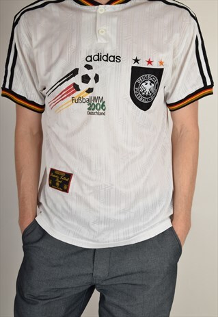 VINTAGE GERMANY FOOTBALL SHIRT / JERSEY EURO 1996 (3302)