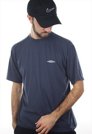 VINTAGE UMBRO SMALL LOGO T SHIRT TEE