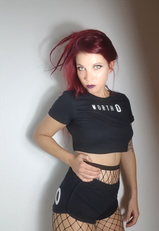 CROP TOP T-SHIRT SKINNY FIT IN BLACK WITH WHITE LOGO