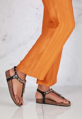 T BAR DIA FLOWER DETAIL SANDAL IN BLACK