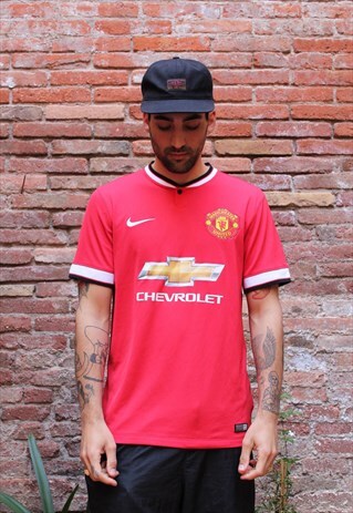 VINTAGE MANCHESTER UNITED FOOTBALL SHIRT LORI
