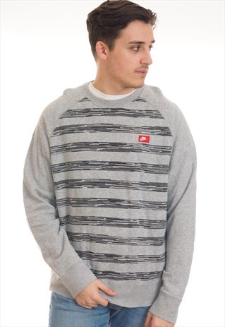 VINTAGE NIKE SWEATSHIRT