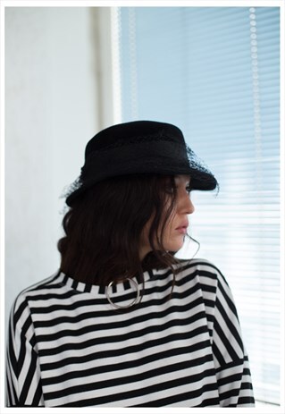 VINTAGE 70'S BLACK FISHNET VEIL HAT